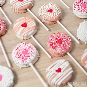 Valentines Day Chocolate Covered Oreo Pops