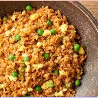 A picture of the finished 15-minute cauliflower fried rice ready to eat