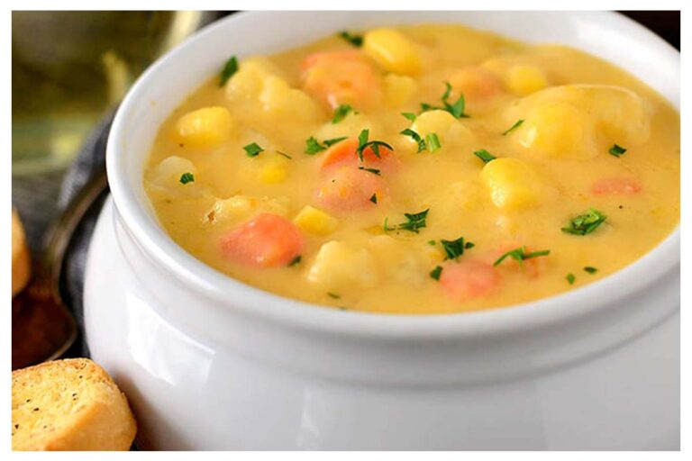 5-Ingredient Cheesy Cauliflower Soup