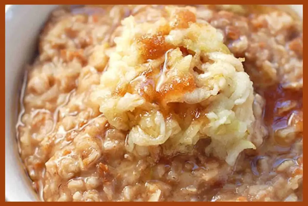 A picture of Apple Bran Oats in a white plate