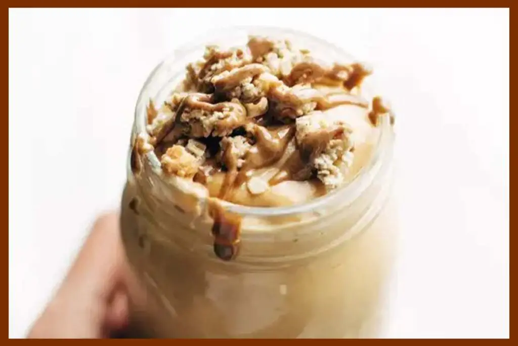 A picture of Autumn Glow Milkshake in a jar.