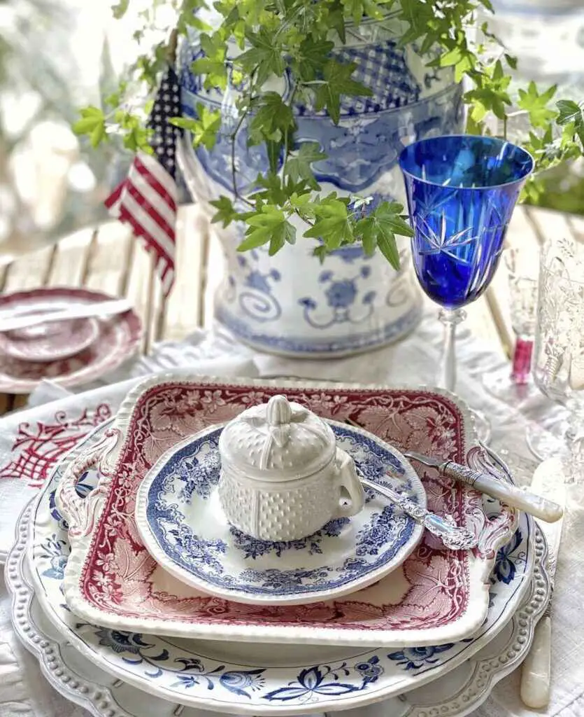 Beautiful Plates table decoration ideas for 4th of july