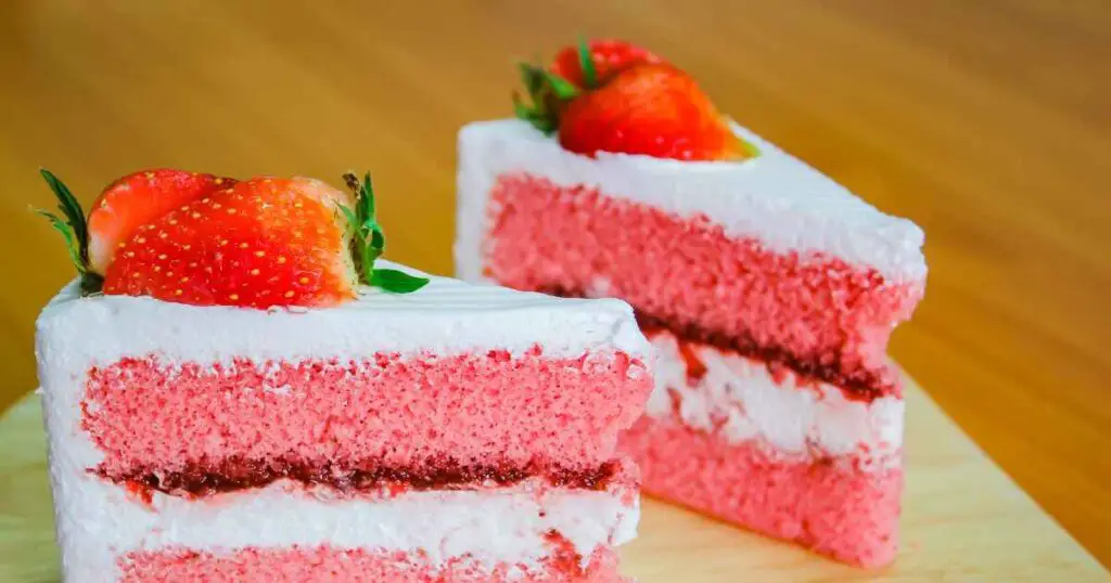 Fresh strawberry cake