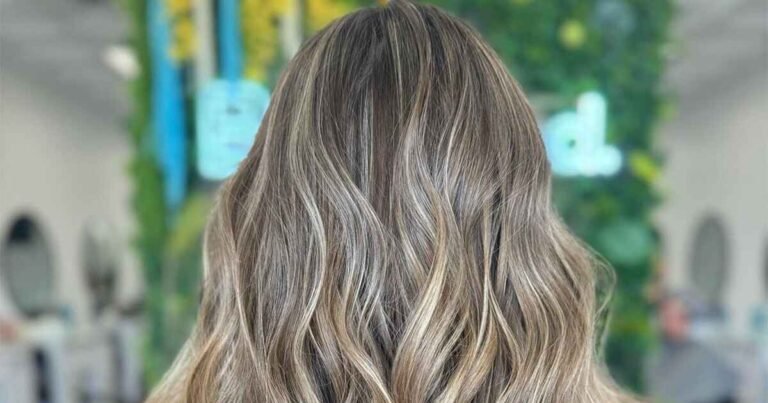 Get Gorgeous Bronde Hair: 22 Ideas for Stunning Looks