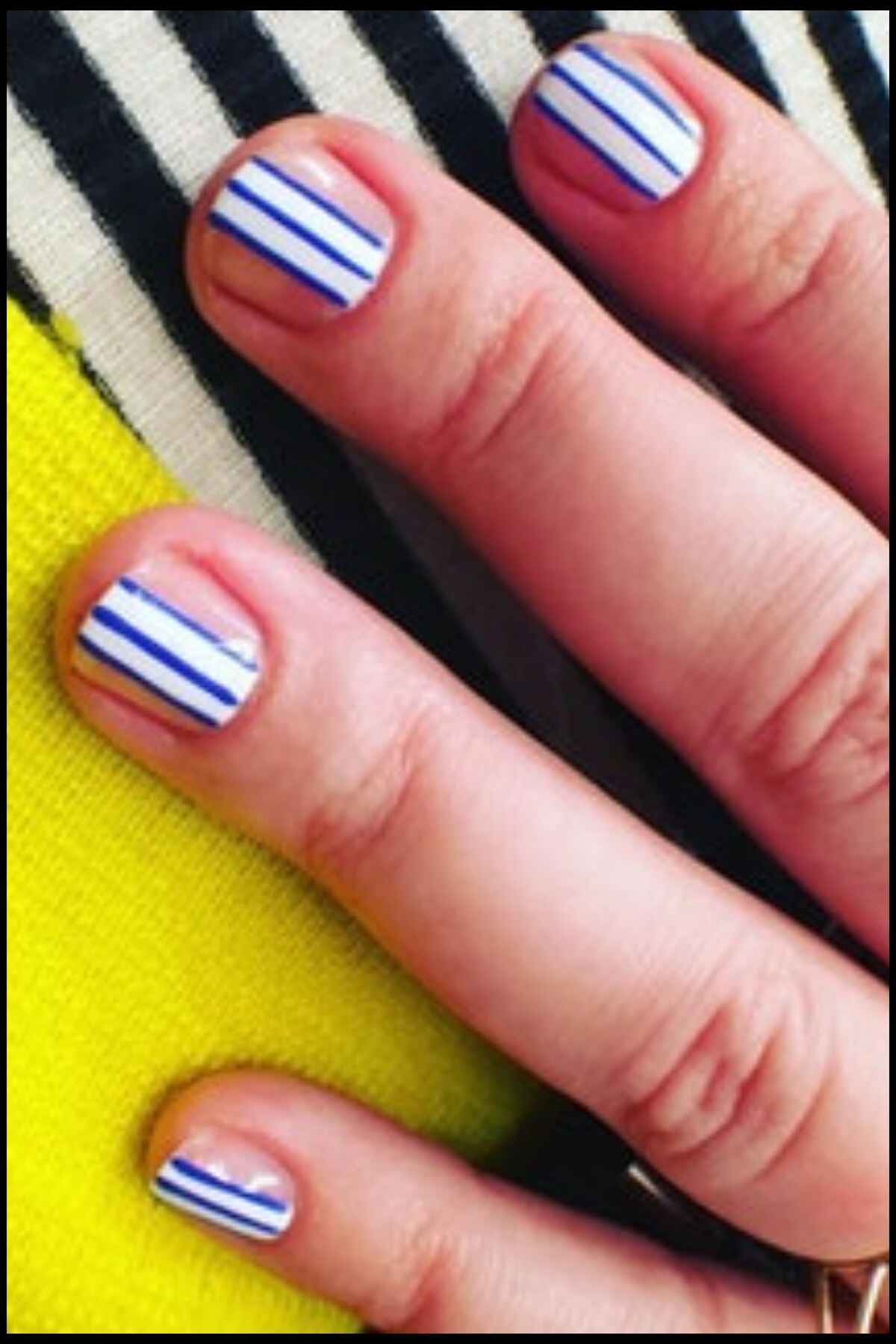 Center Stripes Nail Design